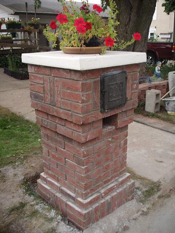 mailboxright.jpg